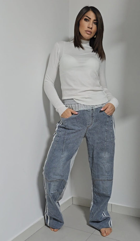 Coordinato maglia con pantalone in denim