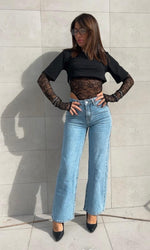 Jeans lavaggio chiaro a palazzo