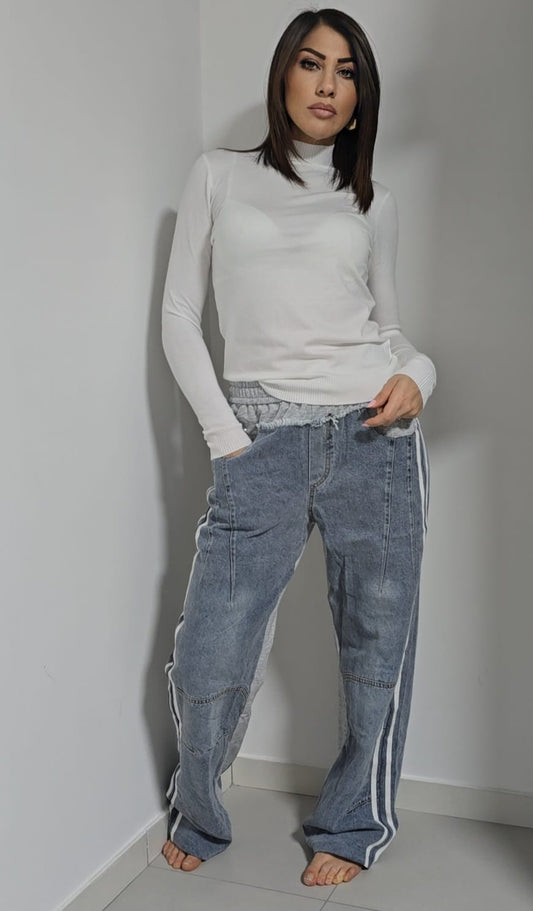 Coordinato maglia con pantalone in denim