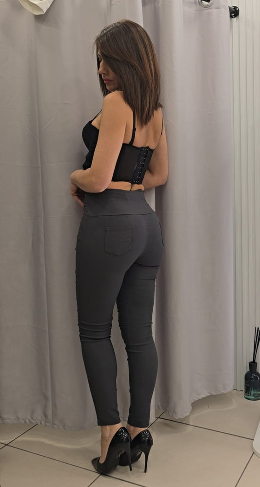Pantalone masà con dettagli