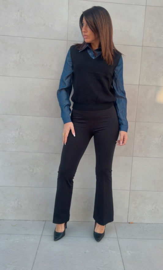 Pantalone classico a zampa