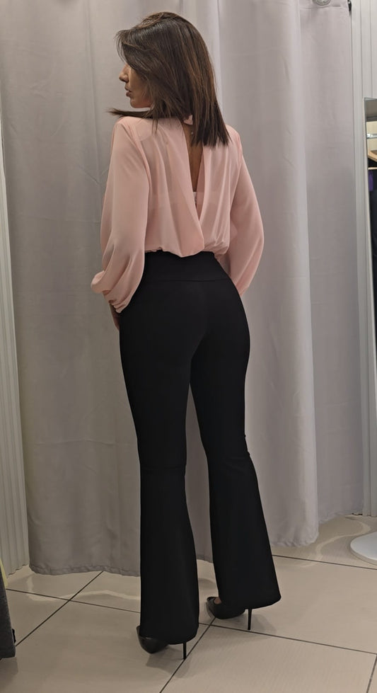 Pantalone classico a zampa