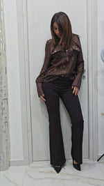 Pantalone a zampa con cinturino