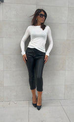 Pantalone ecopelle con elastico in vita